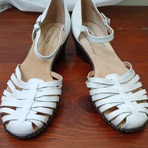 Softspots Women's White Strappy Heels